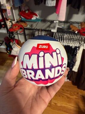 Mini Brands Givy